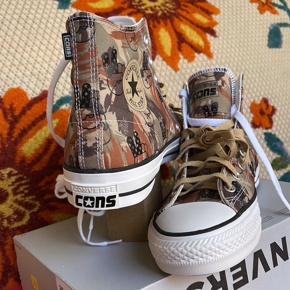 Converse A02414C
CTAS PRO HI
HAMADAN/PINECONE BROWN/BLACK
Men’s sneakers - Picture 2 of 16